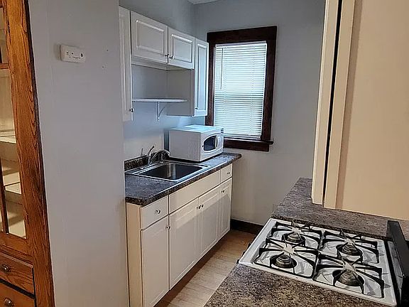 3rd image of 430 5th St SW #1