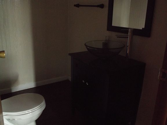 5th image of 108 Wood Ave