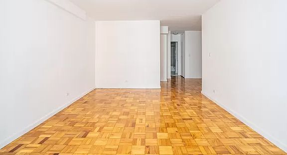 3rd image of 320 E 58th St APT 3K