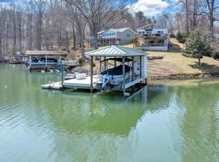 308 Hilltop Dr, Huddleston, VA 24104
