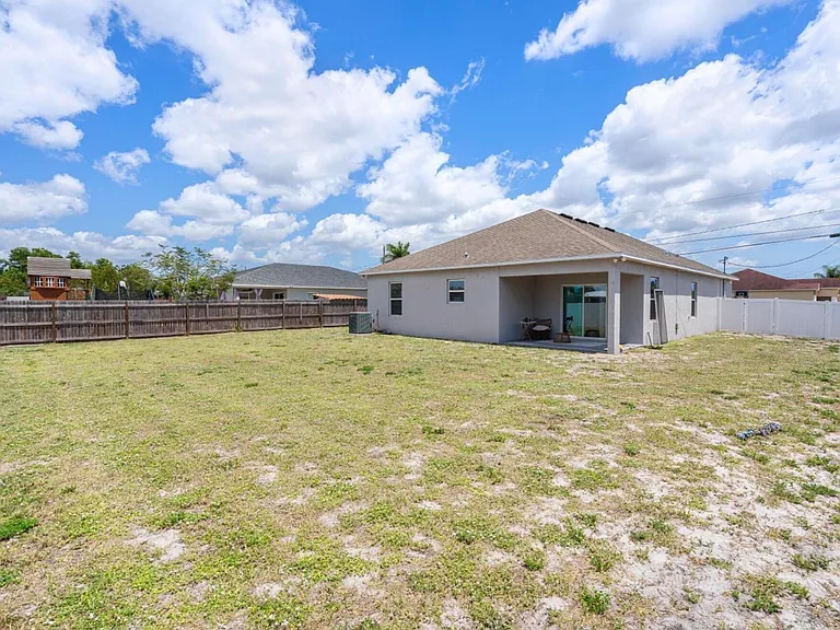 3650 SW Rivera St — Photo 16