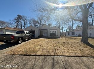 221 Lantern Pl, Little Egg Harbor, NJ 08087