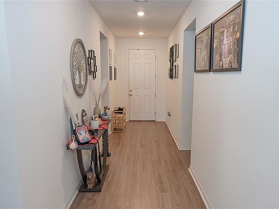 3rd image of 20147 Azul Marble Loop