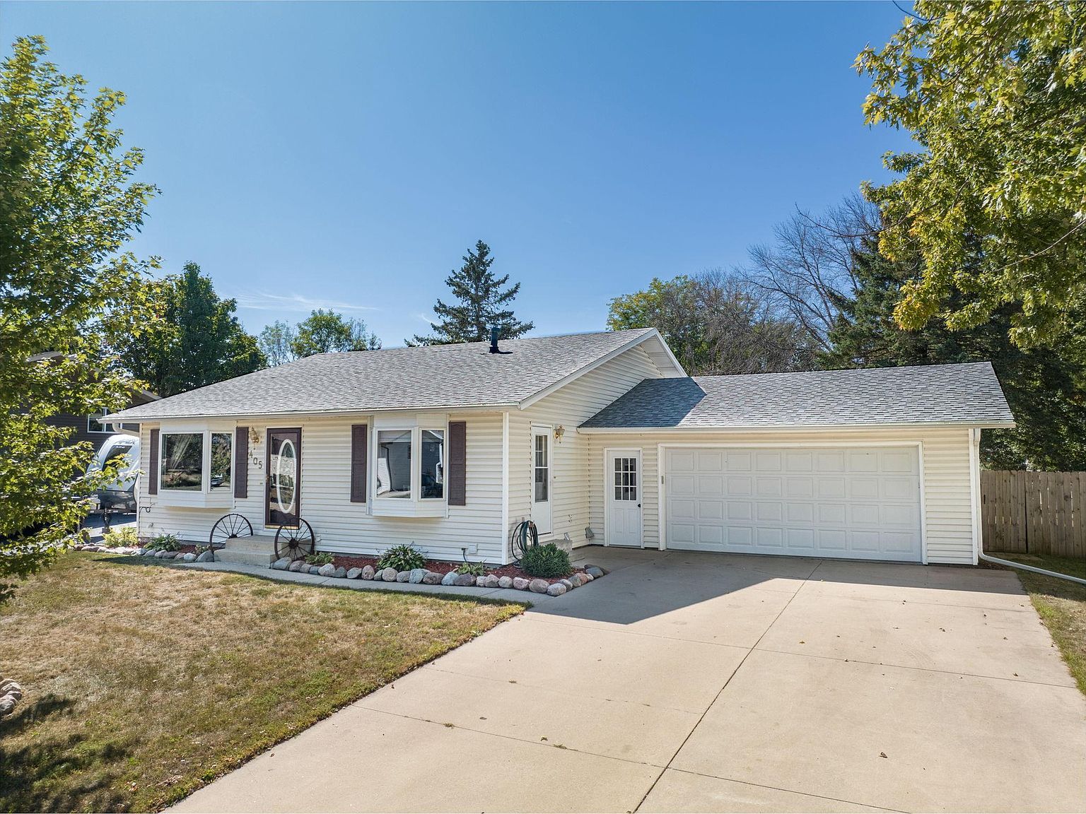 405 6th Ave NE, Kasson, MN 55944 Zillow
