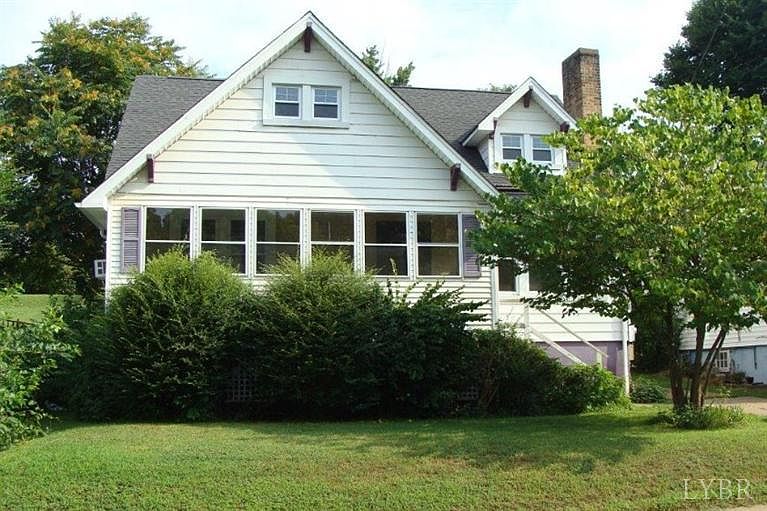 1st image of 210 Warren Ave