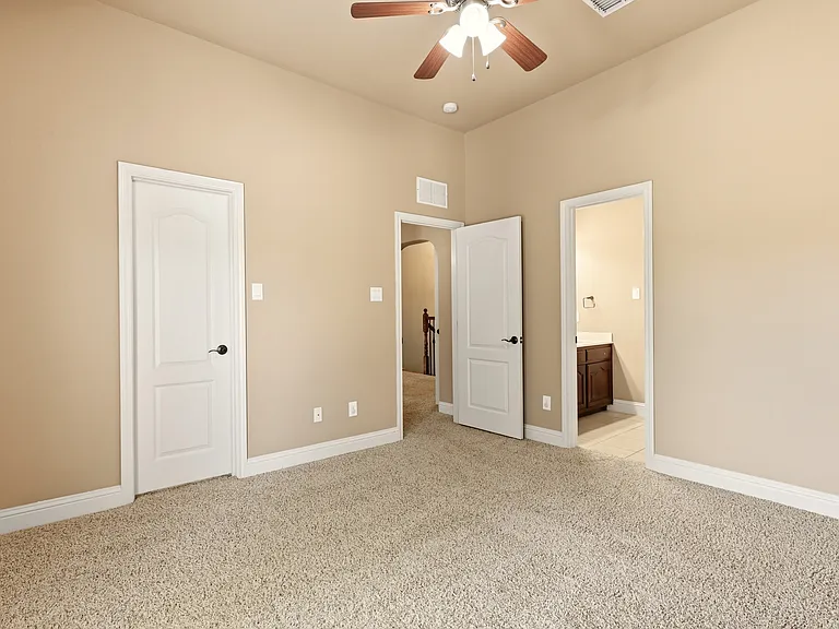 627 Seymour Dr — Photo 30
