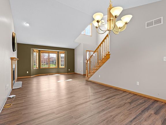 5th image of 413 Georgetown Dr SE