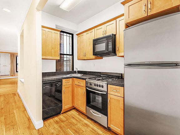 2nd image of 104 E 98th St APT 1B