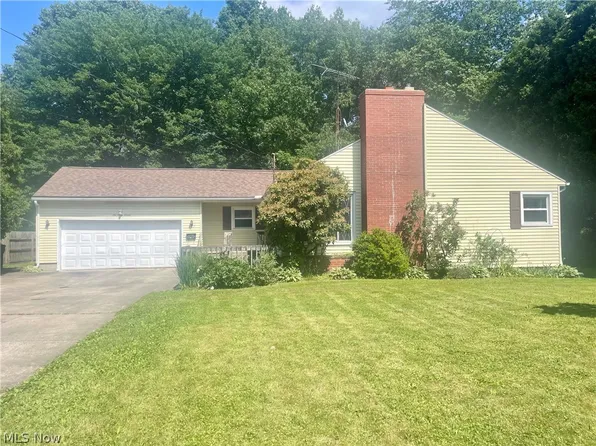 667 Roosevelt St, Kent, OH 44240