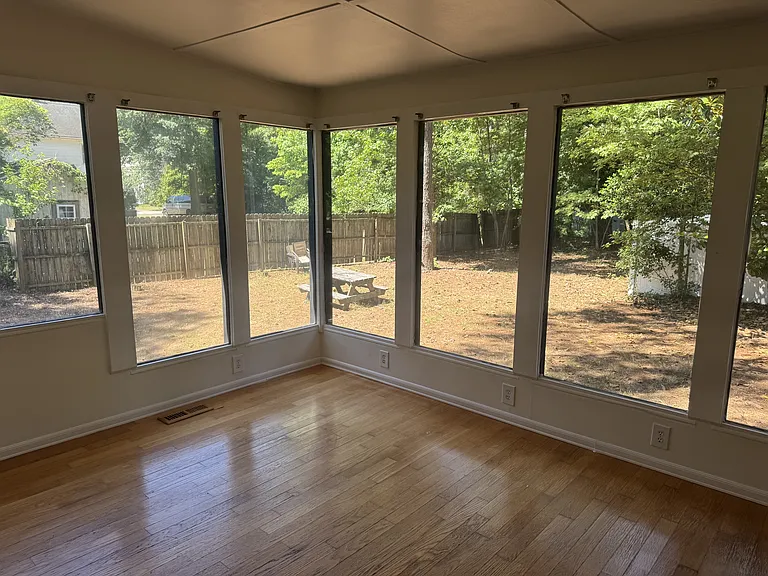 1014 Evergreen Ave — Photo 13