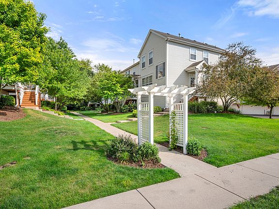 2nd image of 1476 Cambria Dr #213-5