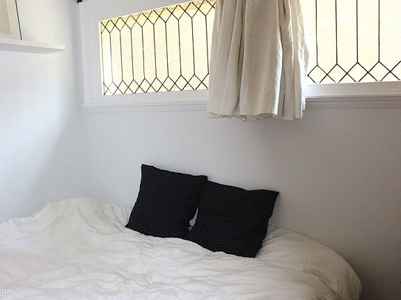 4th image of 415 Clinton Ave APT 1
