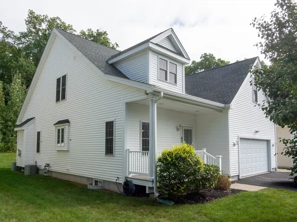 83 Zain Cir #83, Milford, MA 01757