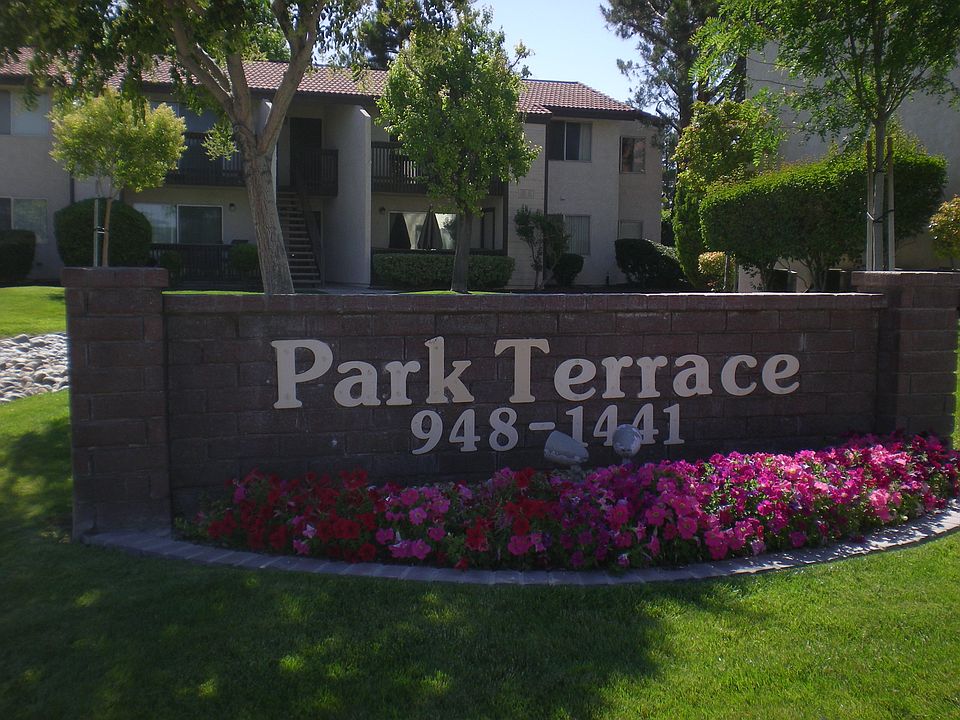 Park Terrace Lancaster - phone number sign