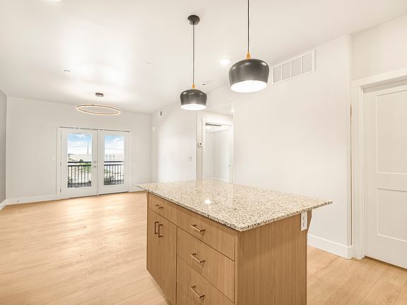 2nd image of 1522 N Quail Dr #1103
