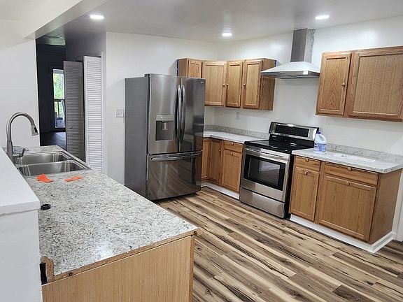 5th image of 4428 Keefer Rd