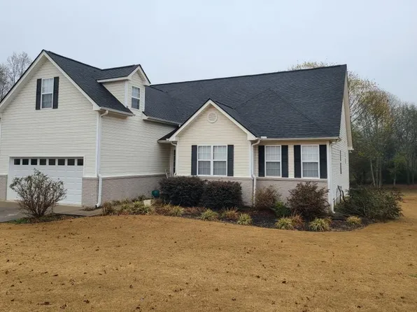 194 Berry Hill Ln, Hoschton, GA 30548