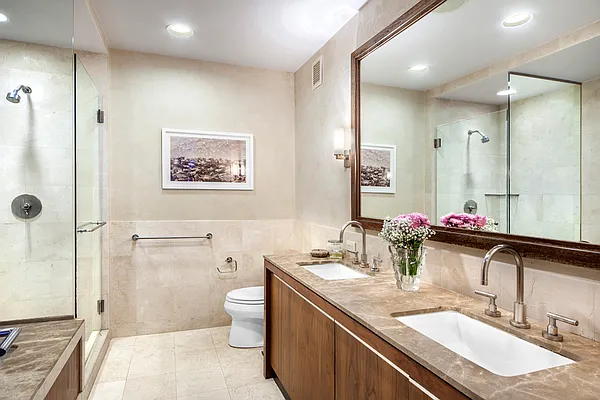 Sold by Sotheby's International Realty | media 23