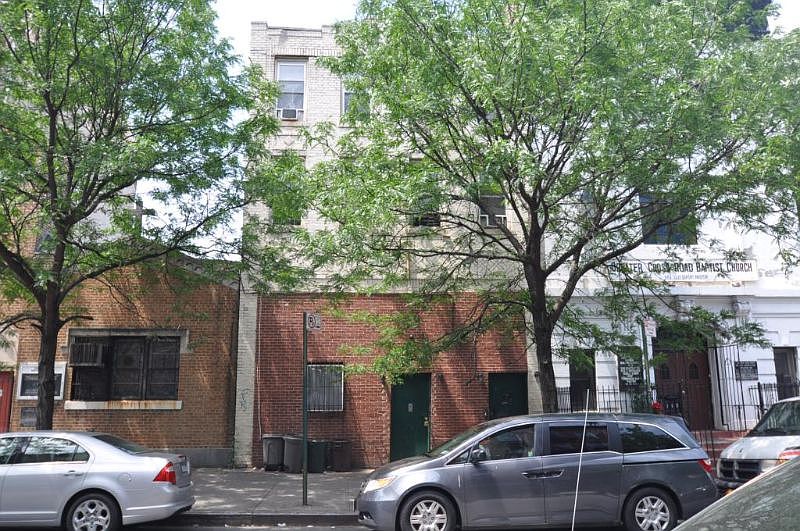 1st image of 118 Tompkins Ave
