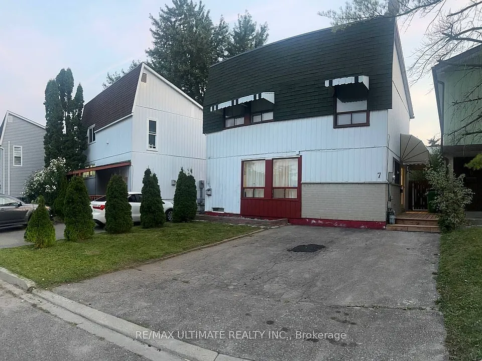 7 Grand River Ct