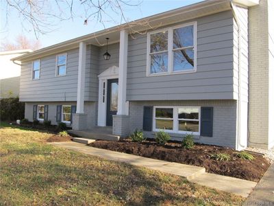 2004 Hall Ln, Jeffersonville, IN, 47130