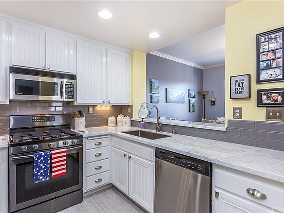 5th image of 28142 Ashbrook Ln