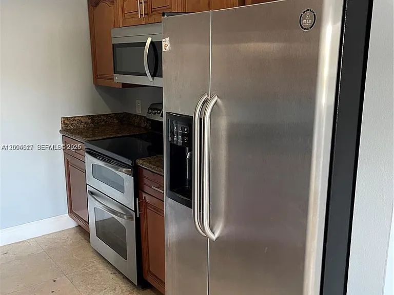 2415 NW 16th Street Rd #102 — Photo 10