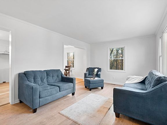 3rd image of 253 Law St