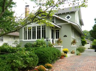 277 Gage Rd, Riverside, IL 60546