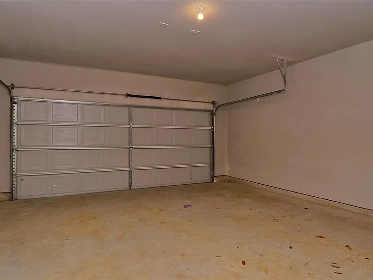 2225 Angie Kaye Dr — Photo 20