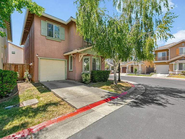 3235 Marrissey Ln — Photo 8