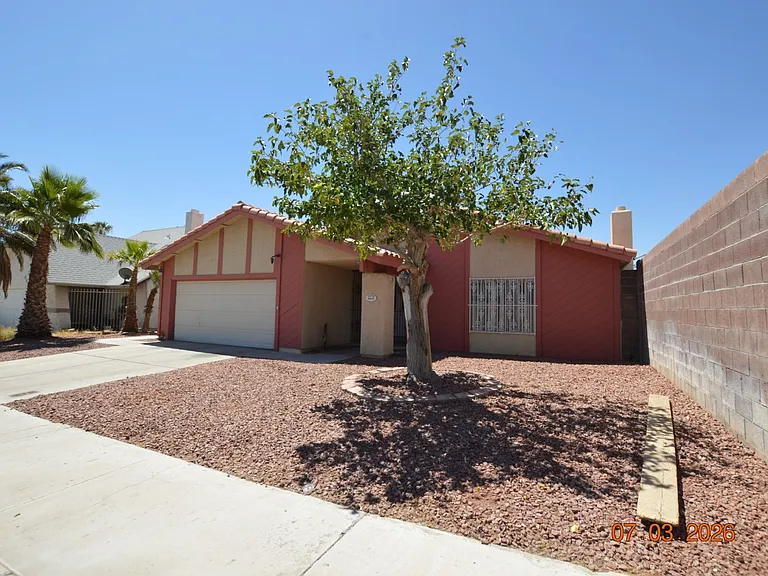 6845 Zamora Dr — Photo 2