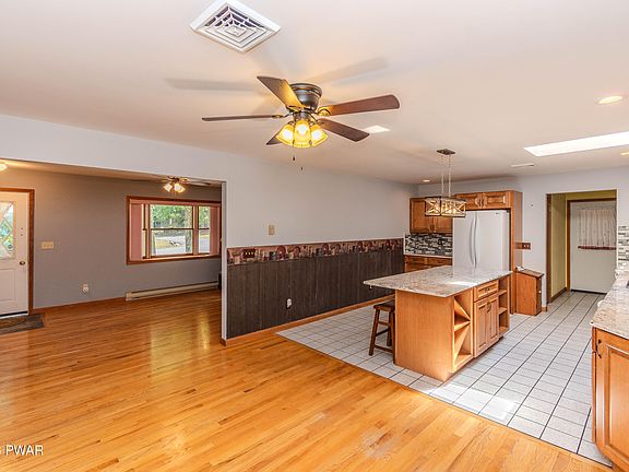 5th image of 124 Claudine Ln