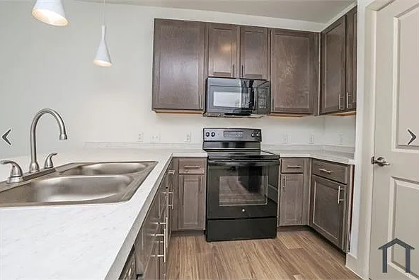 5301 Lipes Blvd #218 — Photo 5