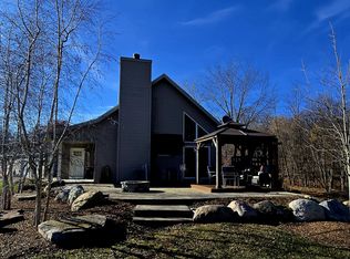 8840 Milford Rd, Holly, MI 48442