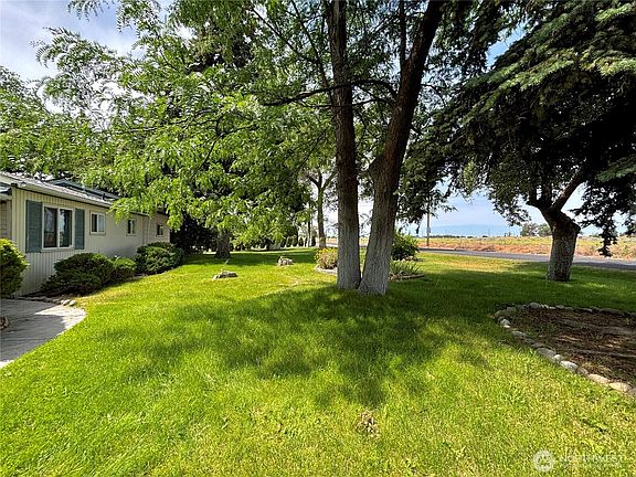 2nd image of 4477 Wenatchee Drive NE