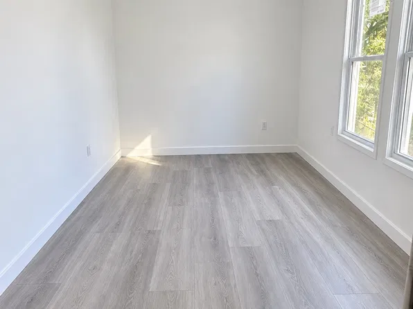 7 Ashley St, Waterbury, CT