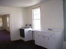 3rd image of 123 W 8th St