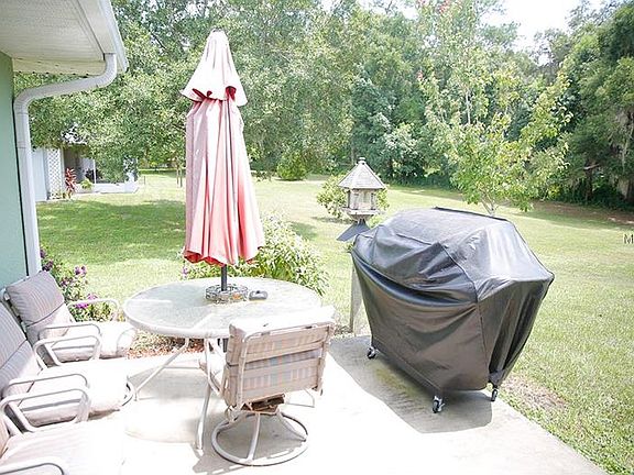 4th image of 841 Berryhill Cir