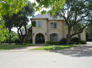 1012 Brae Ct, Fort Worth, TX 76111