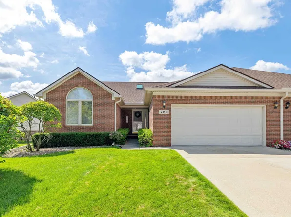 790 Snowbird Cir W, Saint Clair, MI 48079
