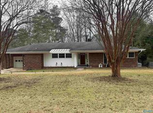 239 Hampton Rd NW, Hartselle, AL 35640