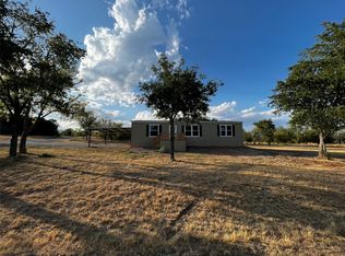 310 Overland Trl, Bridgeport, TX 76426