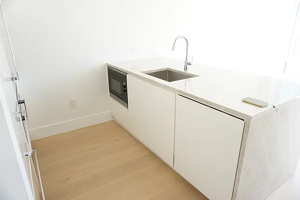 Rented by Nooklyn NYC LLC | media 12