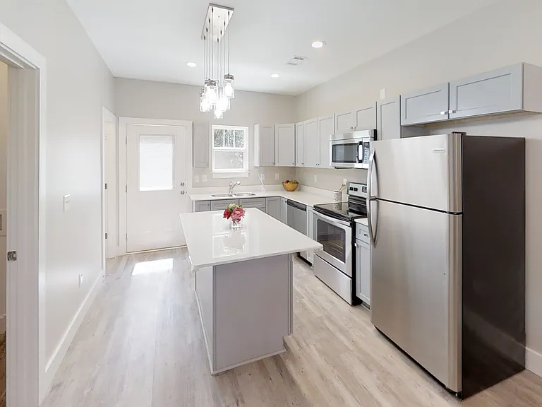 Magnolia Heights — Photo 11