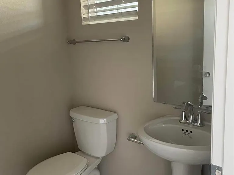 163 Appleton Ct — Photo 10