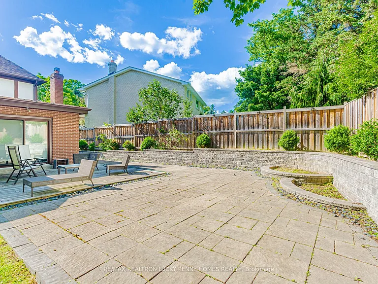 6 Village Squire Ln — Photo 36