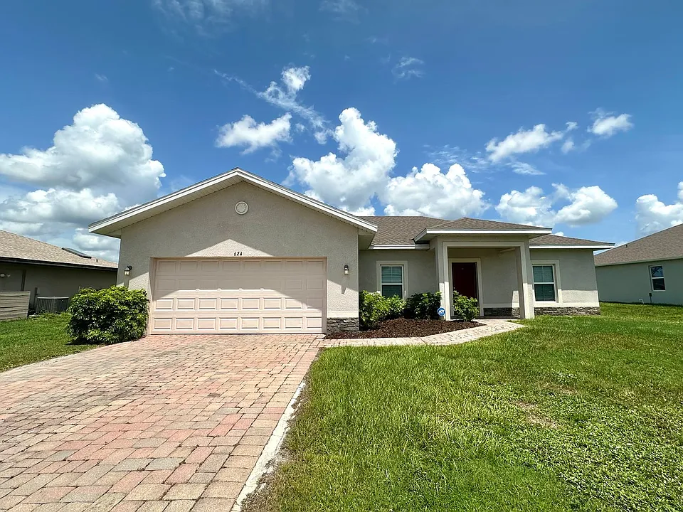 624 Corrientes Cir