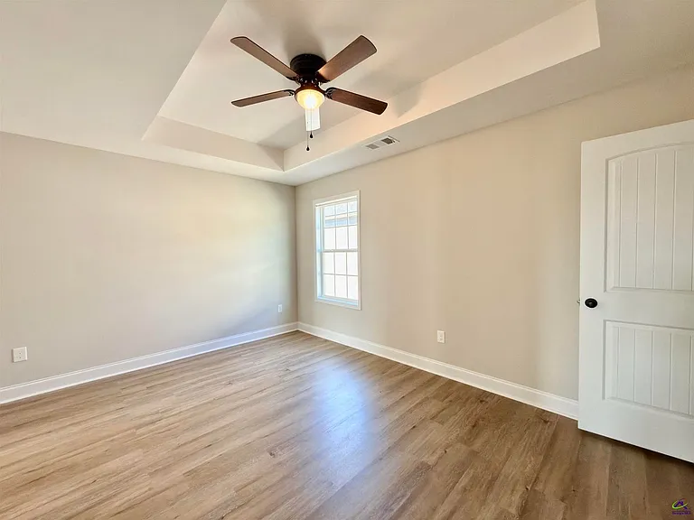212 Beau Claire Cir — Photo 34