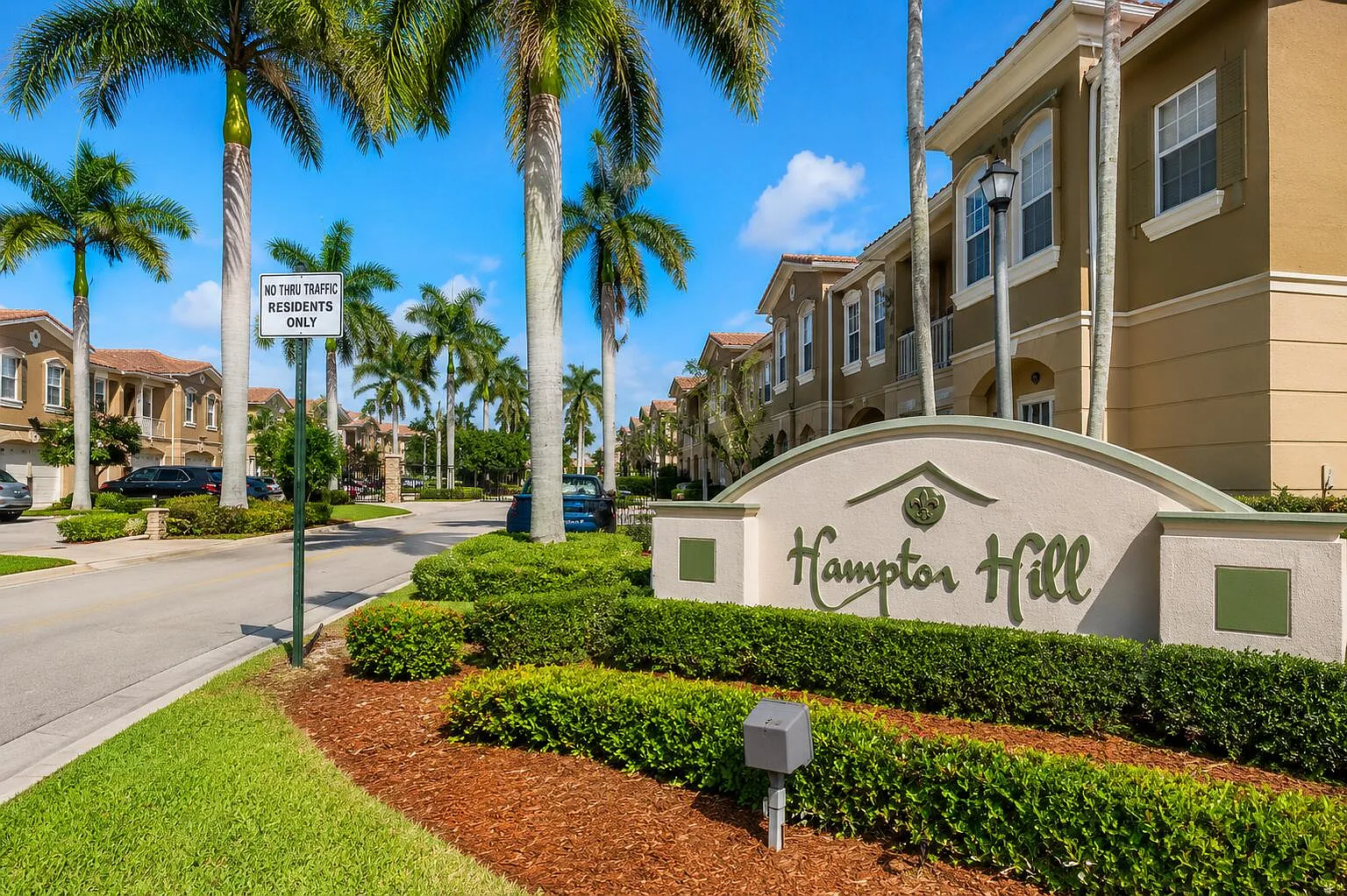 2 bed, 2.0 bath, 1036 sqft, $2,450 — Photo 2